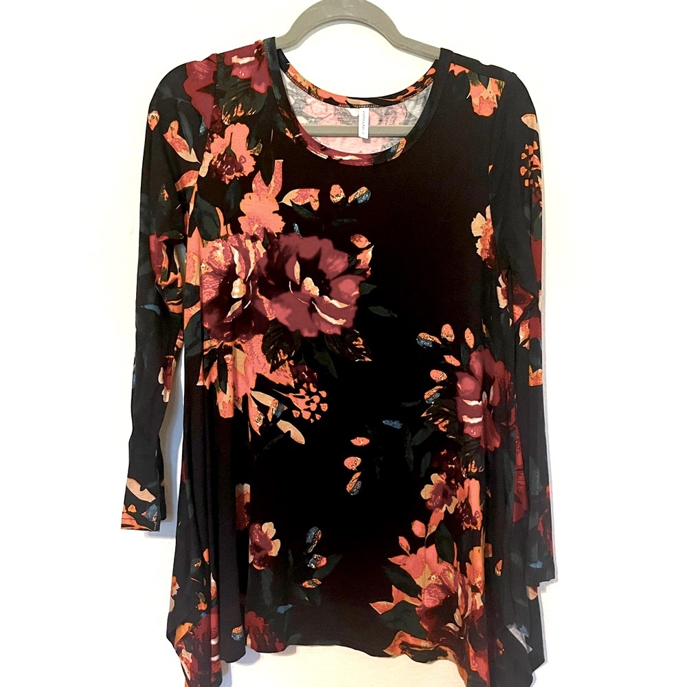 Popyoung, Floral shirt